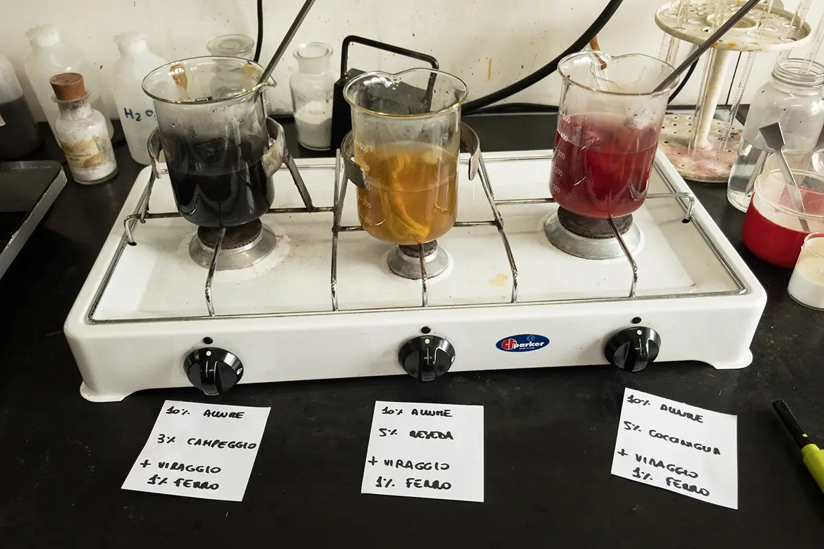 sgommatura-tessuti-canapa-per-tintura